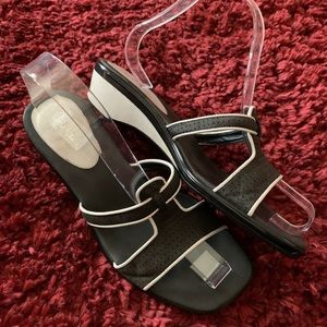 Cole Haan Nike Air Mules sandals black white size 8.5 B